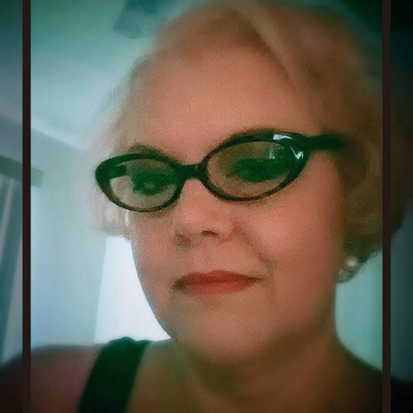 Meet your Posher, Danyele - Picture 12 of 14